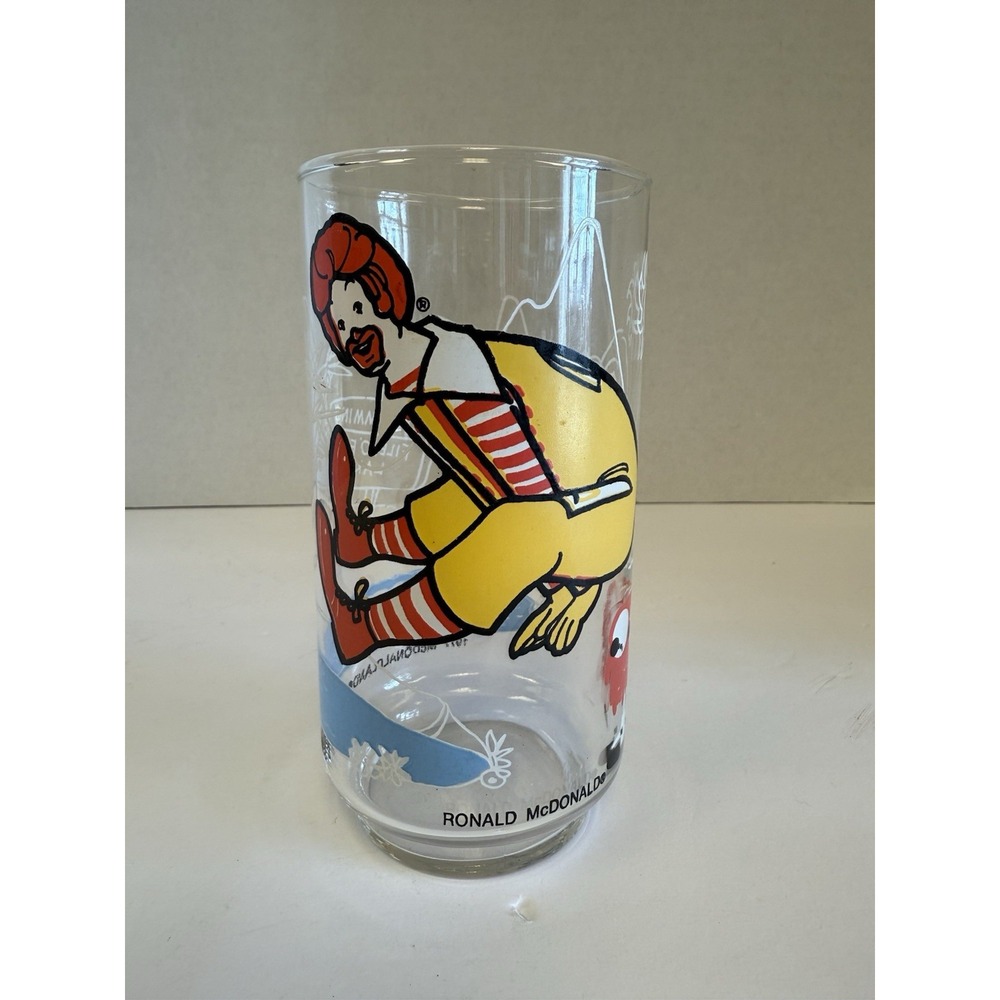 VINTAGE 1977 McDONALDS‎ DRINKING PROMO GLASS RONALD McDONALD A3.9